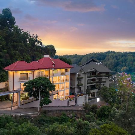 Hotel Cassendra Kandy Exterior photo